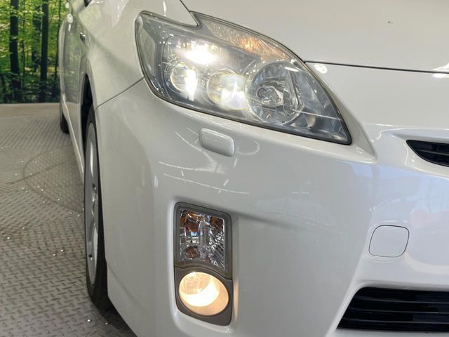TOYOTA PRIUS 2011