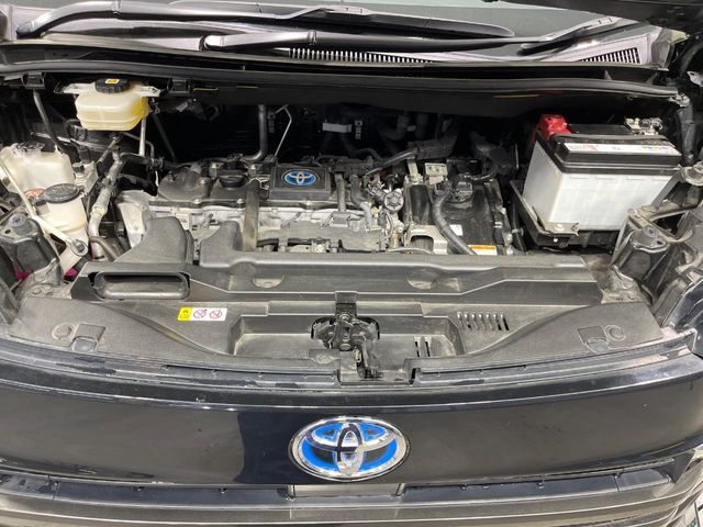 TOYOTA VOXY HYBRID 2022