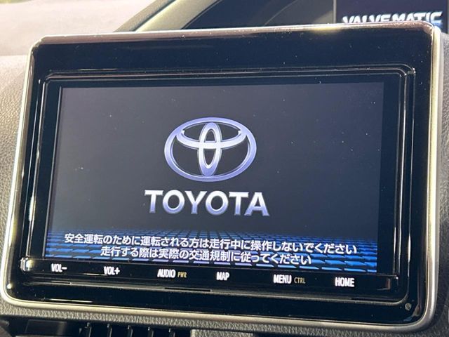 TOYOTA VOXY 2021