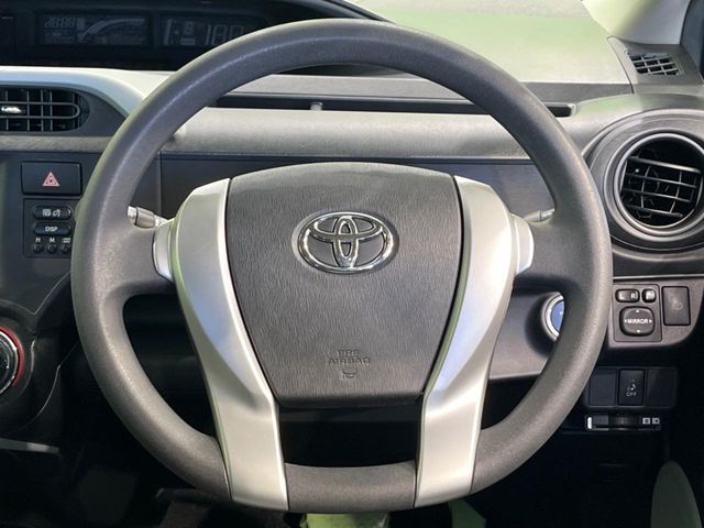 TOYOTA AQUA 2012