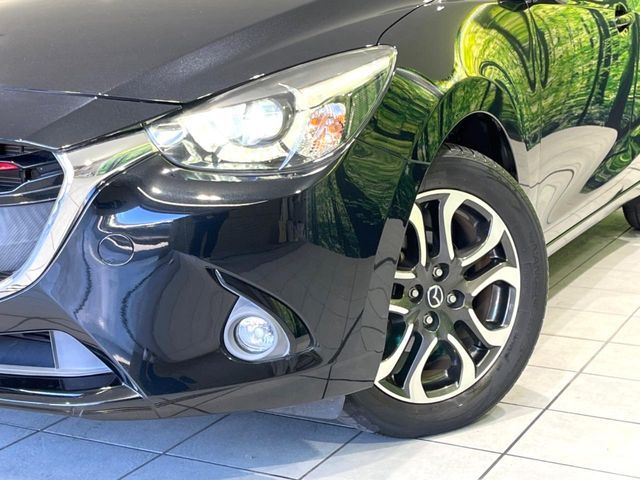 MAZDA DEMIO 2015