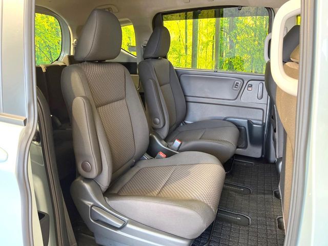 HONDA FREED HYBRID 2024