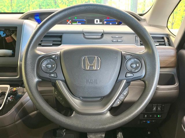 HONDA FREED HYBRID 2024