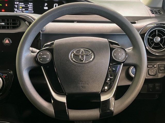 TOYOTA AQUA 2019