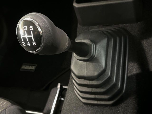 SUZUKI JIMNY NOMADE 2025