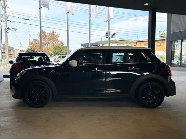 BMW MINI COOPER 5DOOR 2023