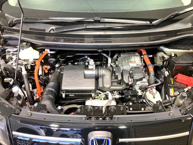 HONDA FREED e:HEV 2025