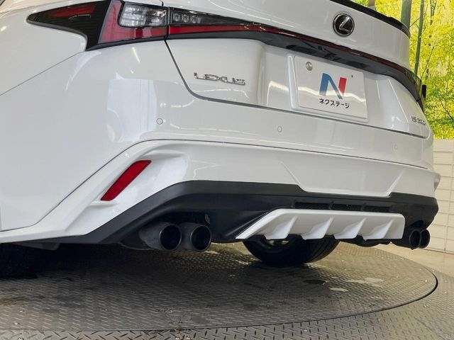 TOYOTA LEXUS IS300 2020