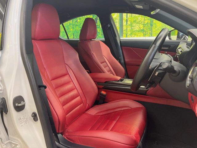 TOYOTA LEXUS IS300 2020