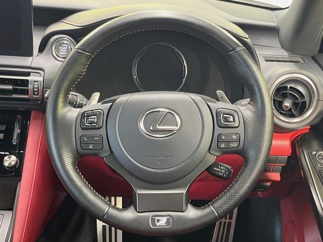 TOYOTA LEXUS IS300 2020