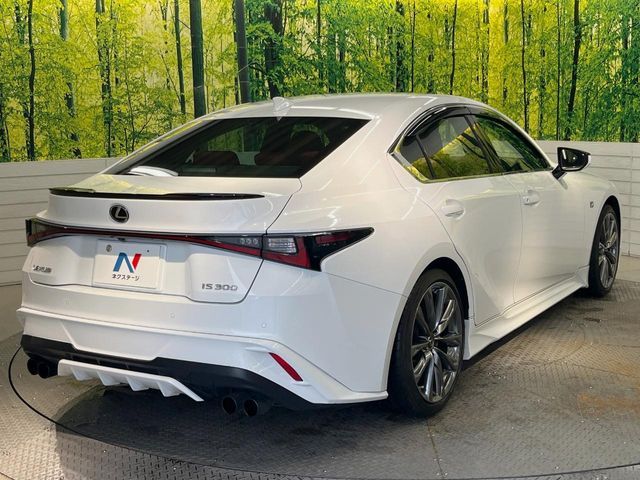 TOYOTA LEXUS IS300 2020