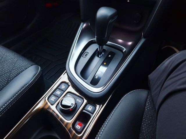 TOYOTA YARIS CROSS HYBRID 2024