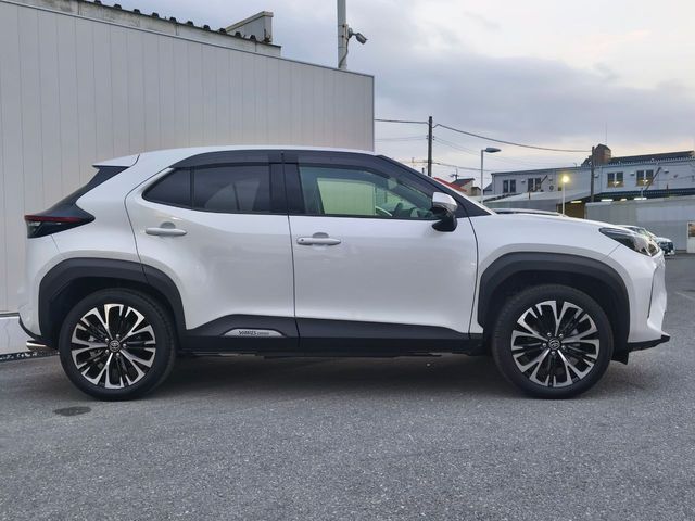 TOYOTA YARIS CROSS HYBRID 2024