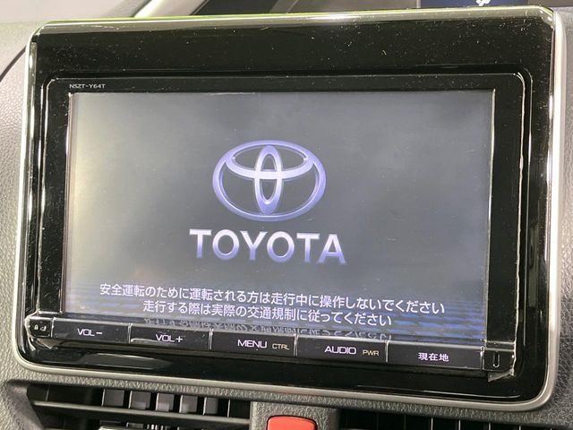 TOYOTA VOXY 2015