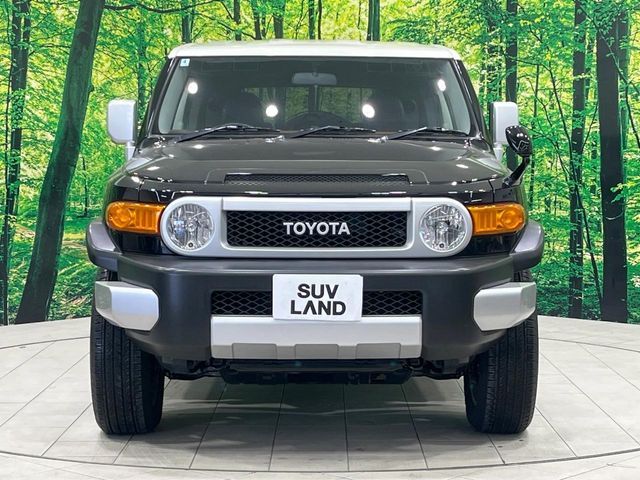 TOYOTA FJ CRUISER 4WD 2012