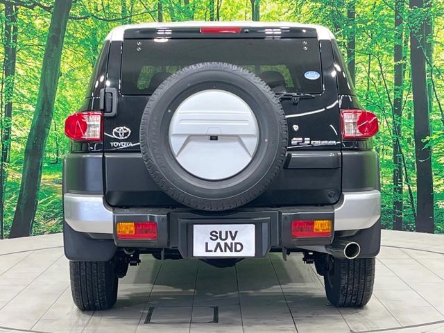 TOYOTA FJ CRUISER 4WD 2012