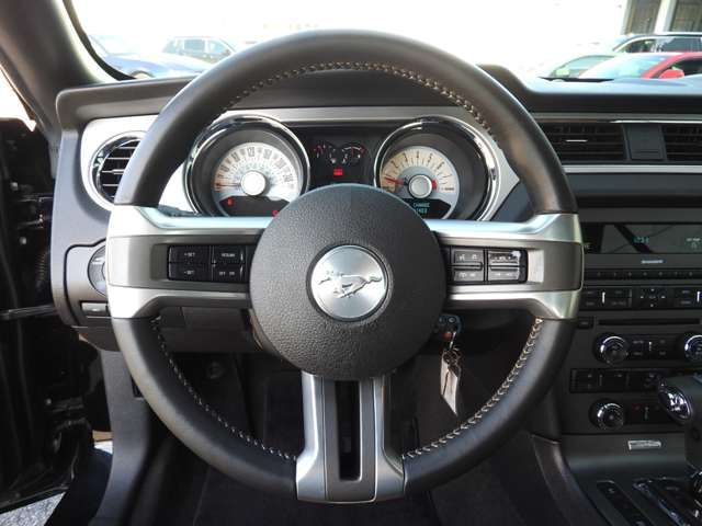 FORD FORD MUSTANG open 2013