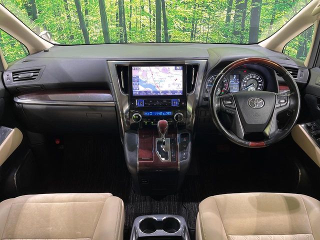 TOYOTA VELLFIRE 4WD 2017