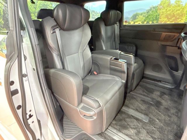 TOYOTA ALPHARD hybrid 2023