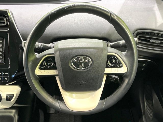 TOYOTA PRIUS 2016