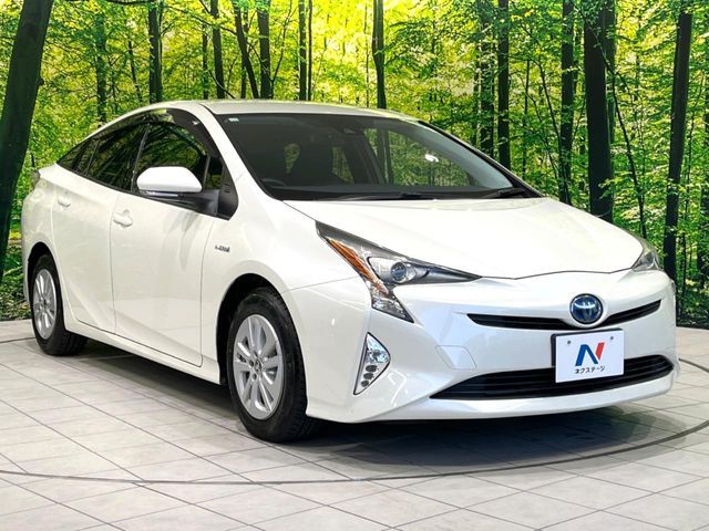 TOYOTA PRIUS 2016