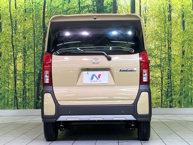 DAIHATSU TANTO FAN CROSS 2025