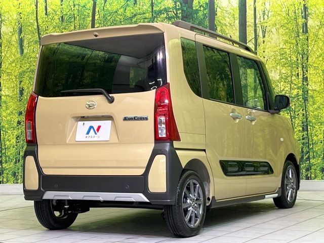 DAIHATSU TANTO FAN CROSS 2025