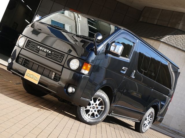 TOYOTA HIACE van 4WD 2021