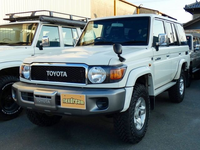 TOYOTA LANDCRUISER van 2014