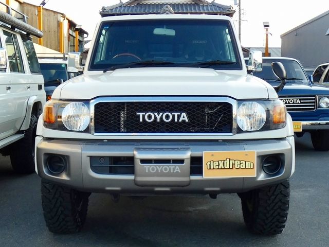 TOYOTA LANDCRUISER van 2014