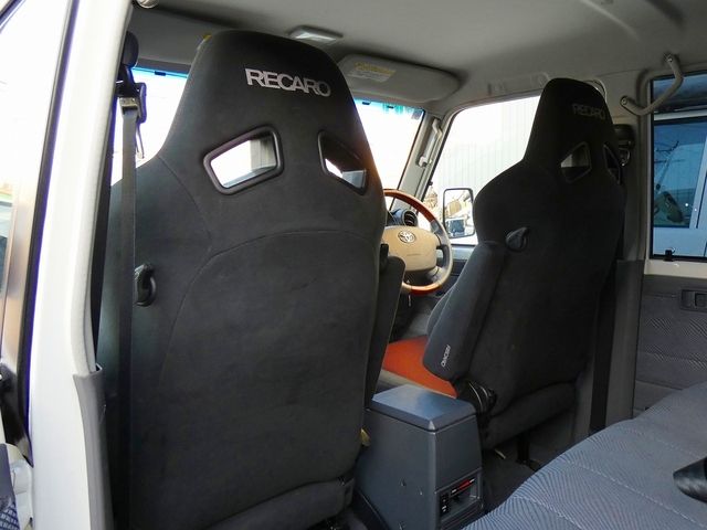 TOYOTA LANDCRUISER van 2014