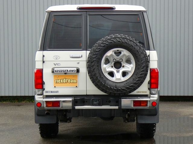 TOYOTA LANDCRUISER van 2014