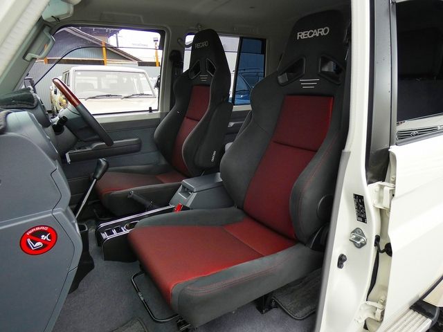 TOYOTA LANDCRUISER van 2014