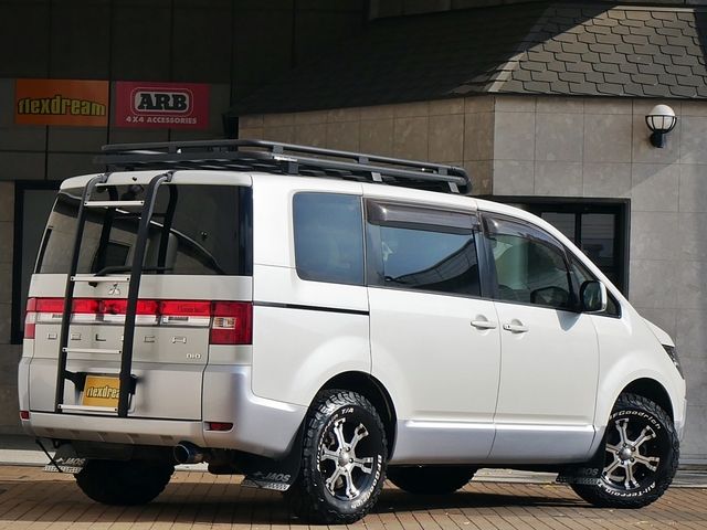 MITSUBISHI DELICA D:5 4WD 2015