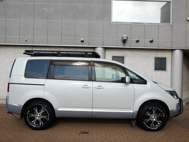MITSUBISHI DELICA D:5 4WD 2015