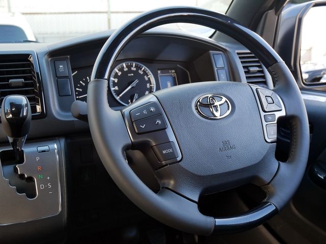 TOYOTA ??????? 4WD 2025