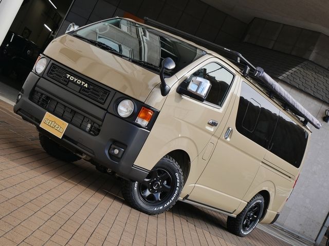 TOYOTA HIACE van 4WD 2025