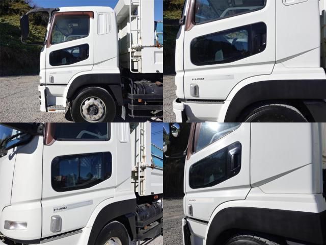 MITSUBISHI FUSOU SUPER GREAT 2013