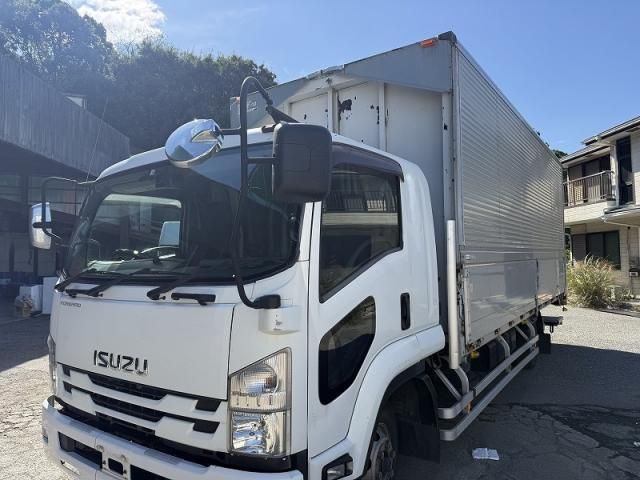 ISUZU FORWARD 2017