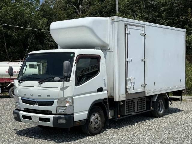 MITSUBISHI CANTER 2016