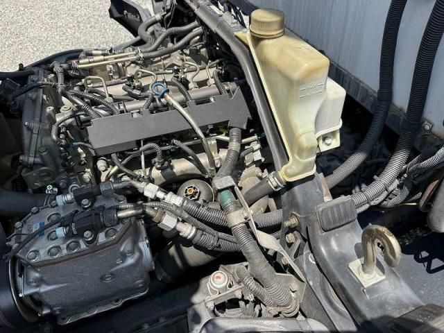 MITSUBISHI CANTER 2016