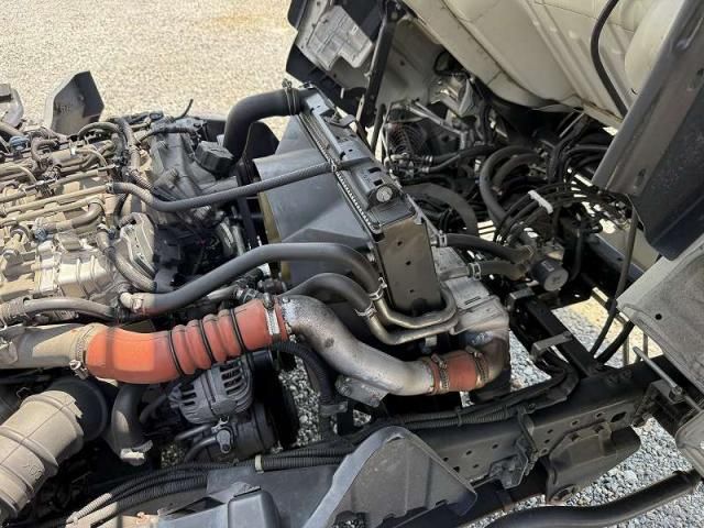 MITSUBISHI CANTER 2016