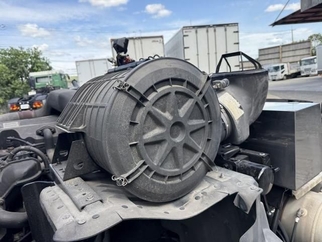 NISSAN DIESEL Quon 2015