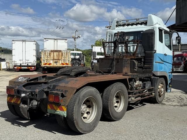 MITSUBISHI FUSOU SUPER GREAT 2012