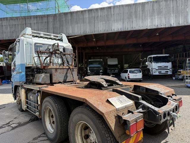 MITSUBISHI FUSOU SUPER GREAT 2012