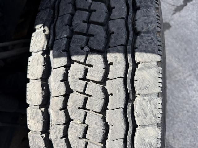 MITSUBISHI FUSOU SUPER GREAT 2012