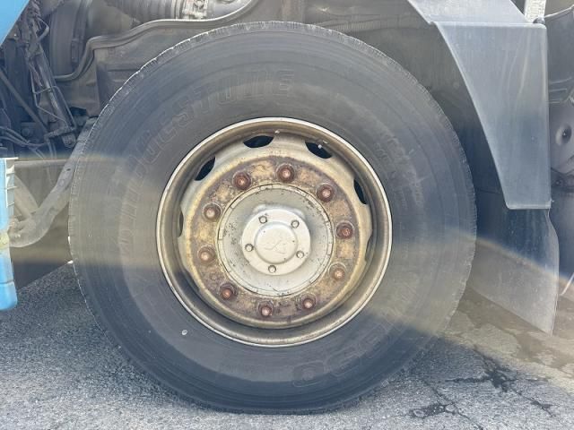 MITSUBISHI FUSOU SUPER GREAT 2012