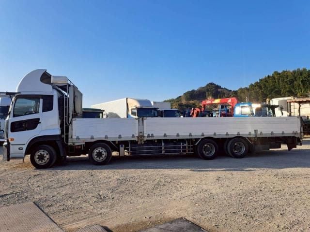 NISSAN DIESEL Quon 2013