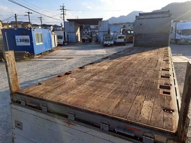 NISSAN DIESEL Quon 2013