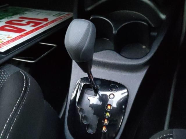 TOYOTA VITZ HYBRID 2019